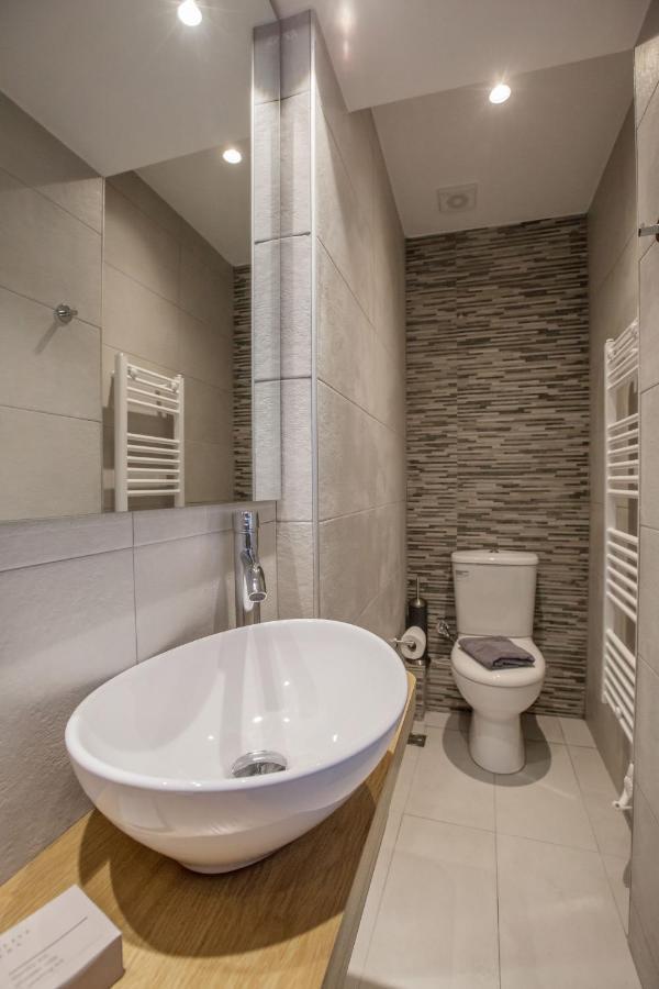 Cozy Apartment In Syntagma-Plaka By Ghh Athens Ngoại thất bức ảnh