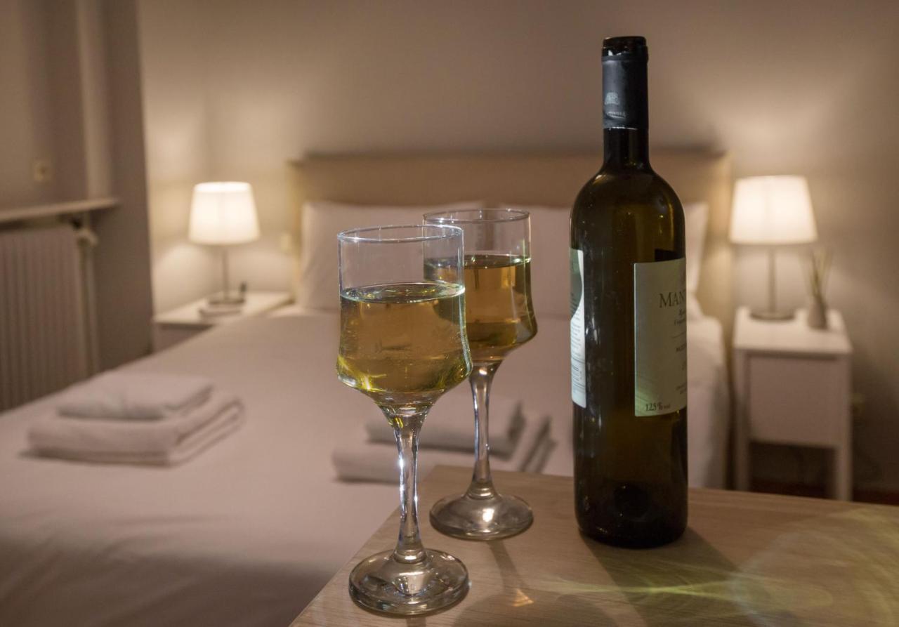 Cozy Apartment In Syntagma-Plaka By Ghh Athens Ngoại thất bức ảnh